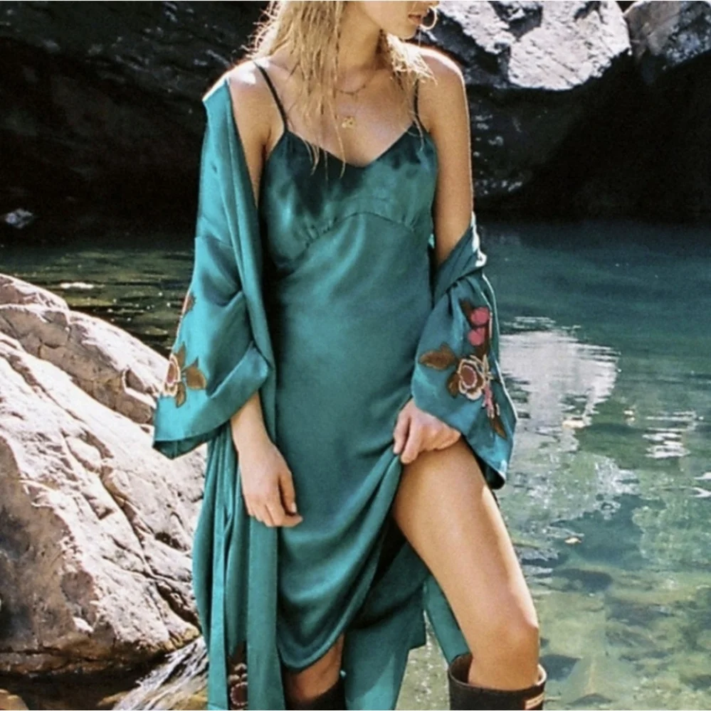 Spell Emerald Tiger Kimono NWT M/L